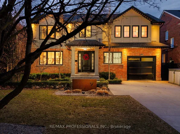 9 Bernice Ave, Toronto, ON M8Y 1Z5