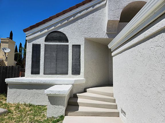 5th image of Laguna Park Dr