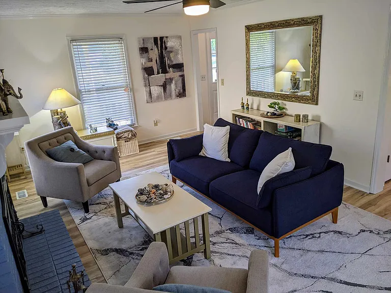 6415 Strawfield Dr — Photo 12