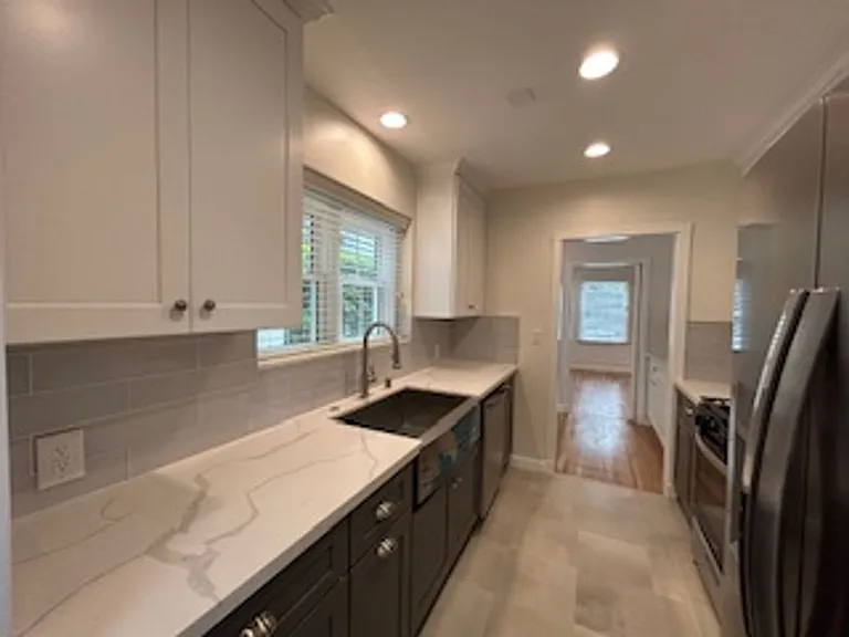 9750 Newman St — Photo 22
