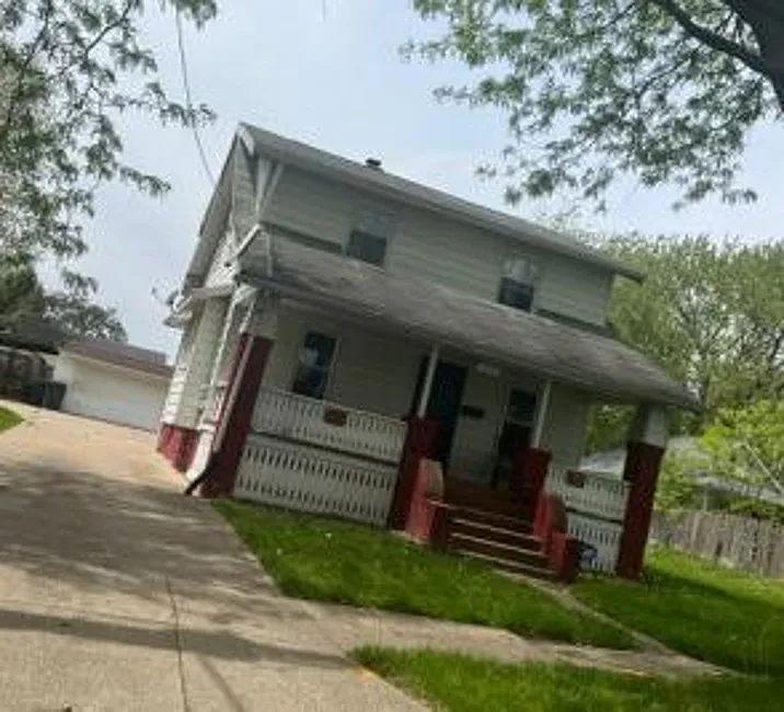 728 Fuller St photo 1