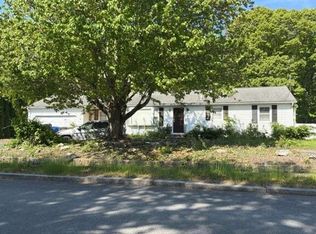 49 Estrell Dr, Riverside, RI 02915