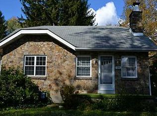 114 Camberwell Dr, Pittsburgh, PA 15238