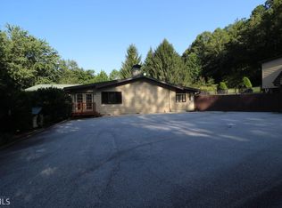 1385 Ray Cove Rd, Franklin, NC 28734