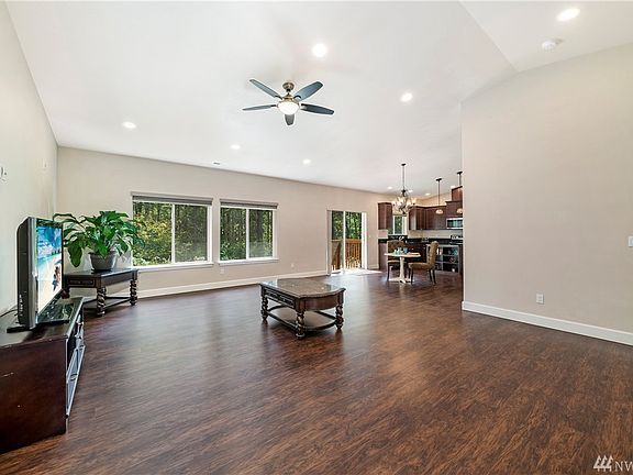 4th image of 3037 137th Ln SW