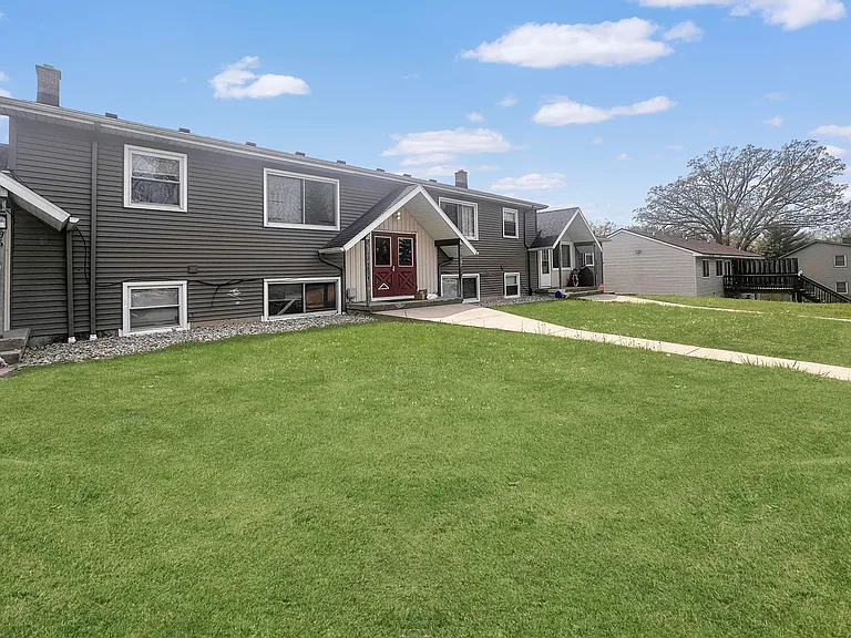 5888 Christie Ave SE — Photo 1