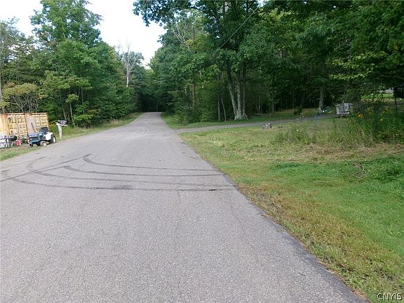 2nd image of Perry Rd