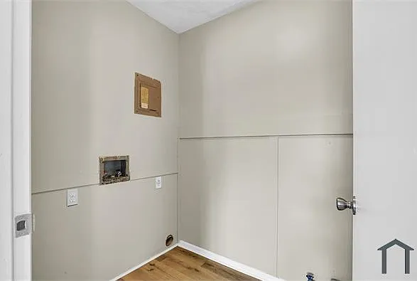 1511 Kings Way #B — Photo 9