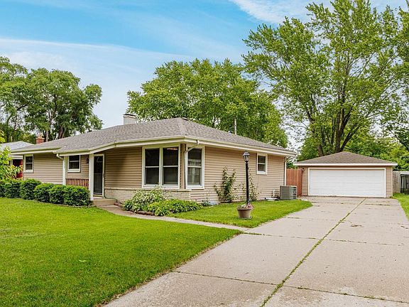 2nd image of 3739 W Parnell AVENUE