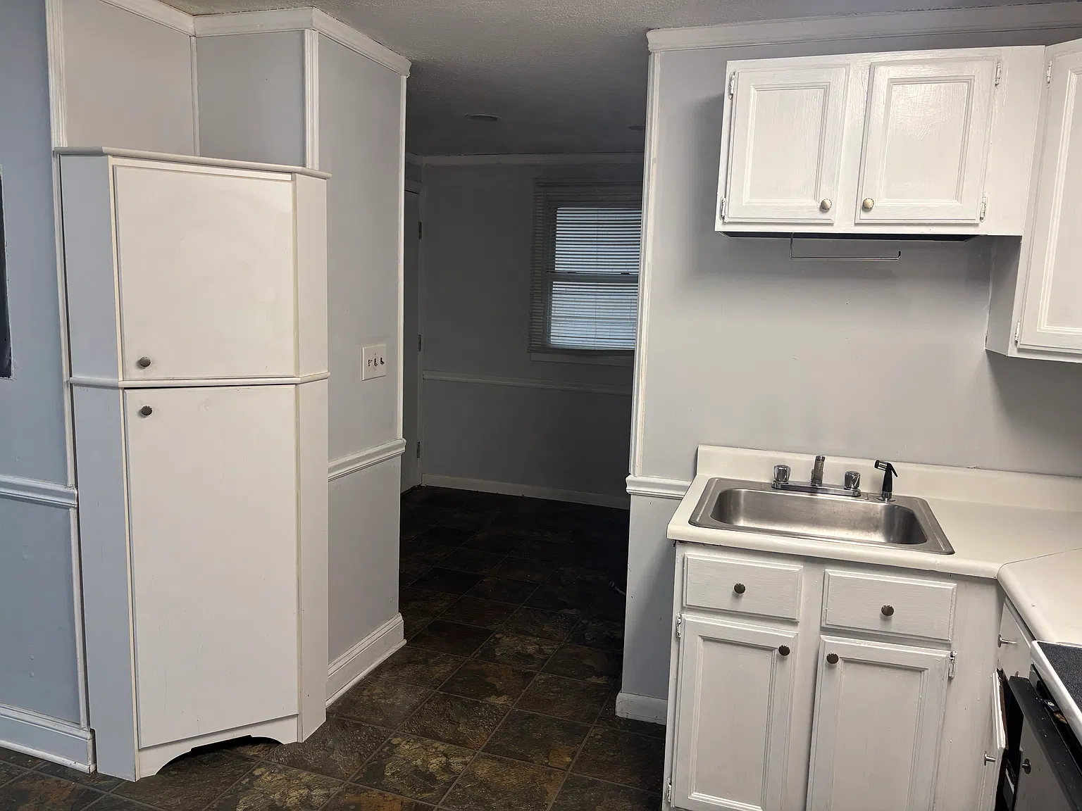 35 Wood Avenue — Photo 4