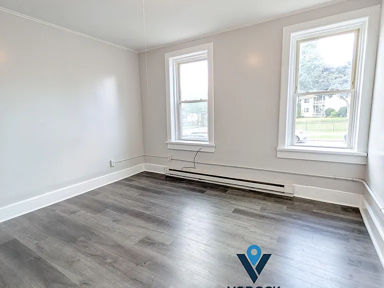 226 Lyman St #1-L — Photo 8