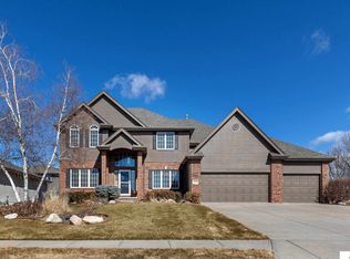 19278 Sahler St, Elkhorn, NE 68022