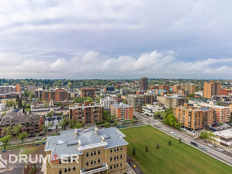 1118 12th Ave SW #1706 — Photo 37