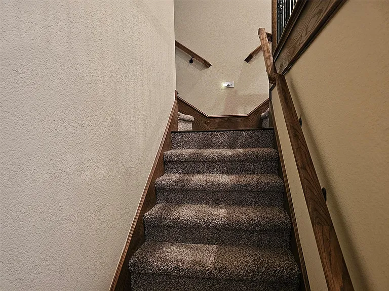 1038 Audrey Way — Photo 12