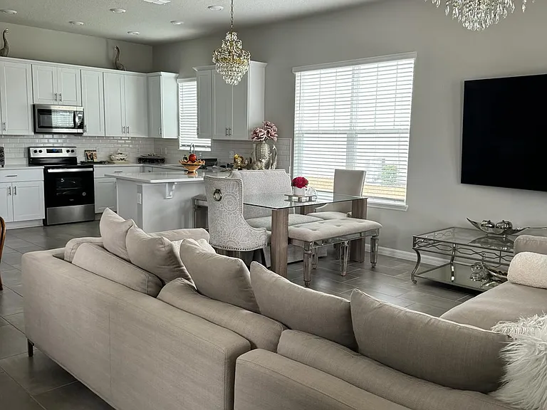 426 Venetian Palms Blvd — Photo 3