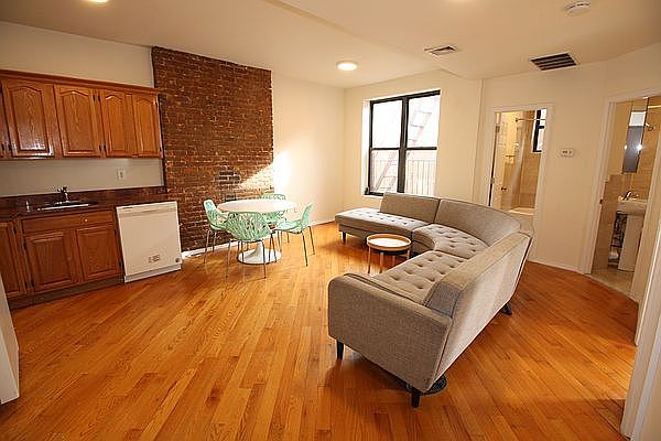 1st image of 302 Pleasant Ave #8A