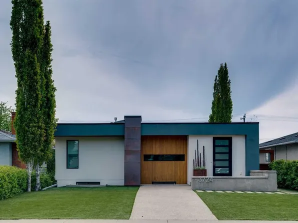3724 W Kerrydale Rd SW, Calgary, AB T3E 4T2