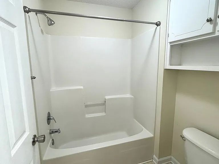 178 Commons Dr — Photo 11