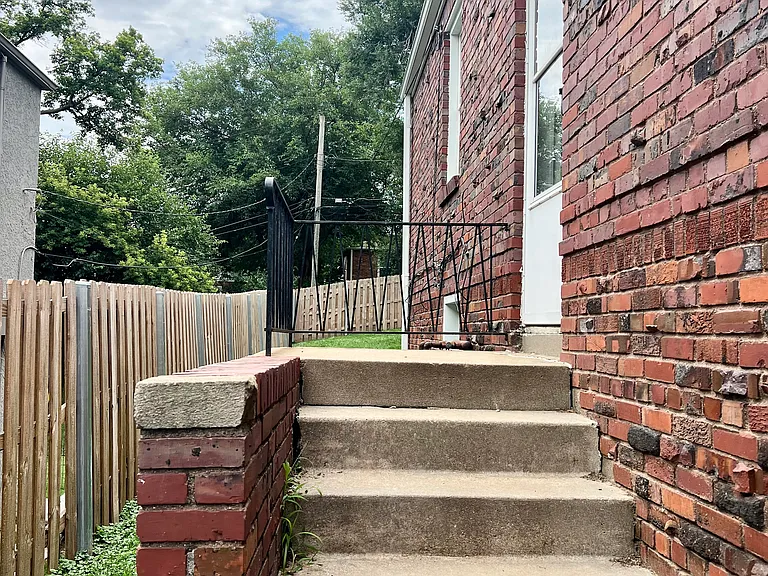 Side/back yard entrance