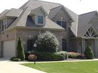200 Dorsay Valley Dr, Cranberry Township, PA 16066