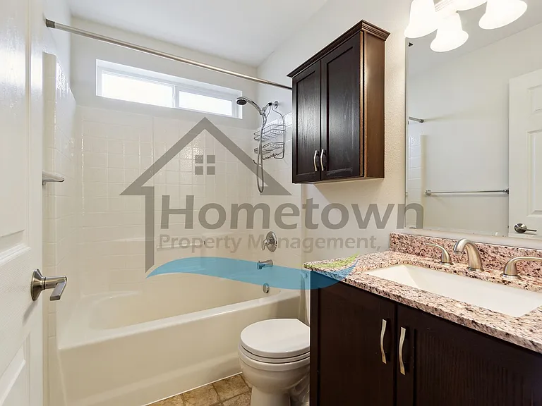 7358 N Aaron St — Photo 28