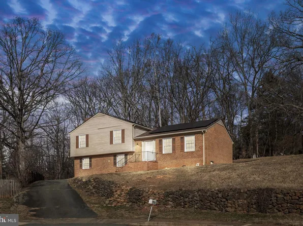 1703 Vermira Pl, Charlottesville, VA 22901