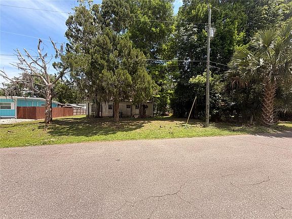 2nd image of 56340 Acorn Rd