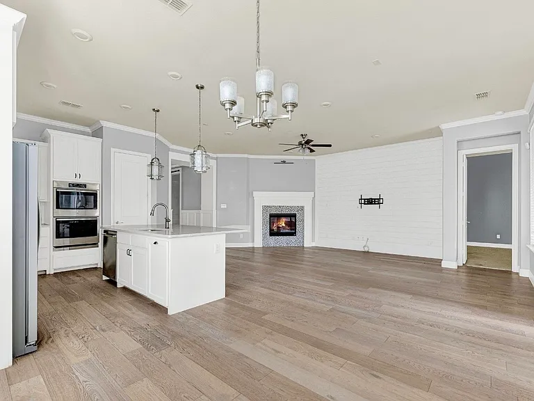 3042 Seattle Slew Dr — Photo 6