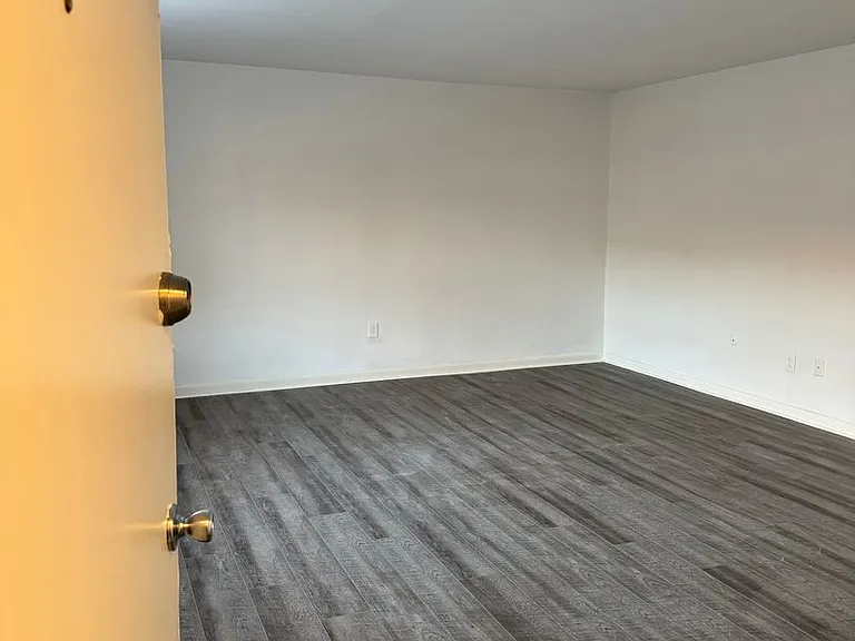 841 Chester Pike — Photo 6