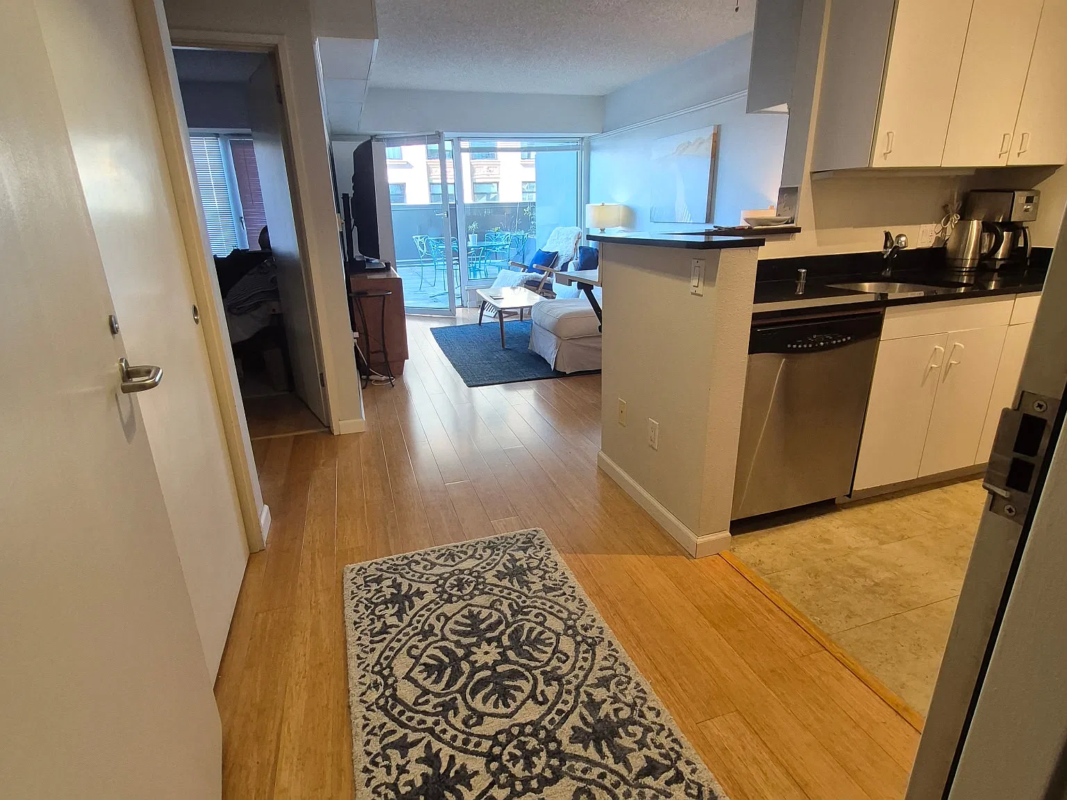 1 bed, 506 sqft, $1,900 — Photo 4