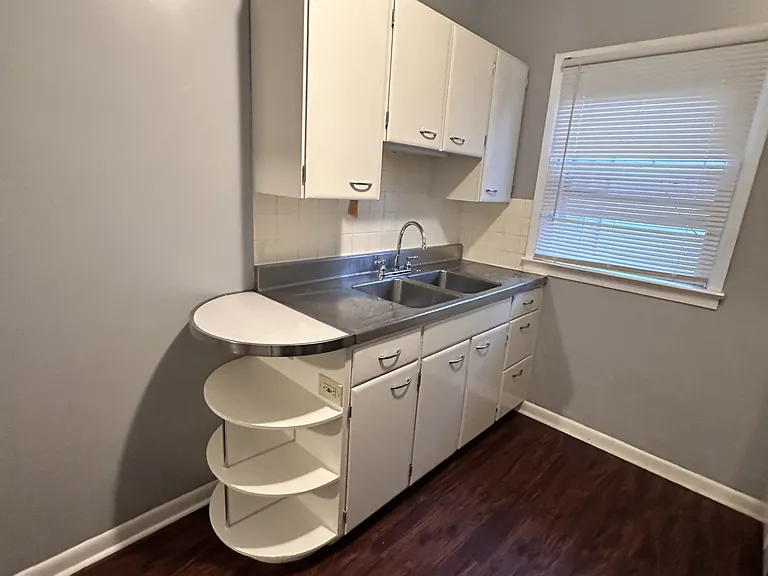 605 Caldwell St — Photo 8