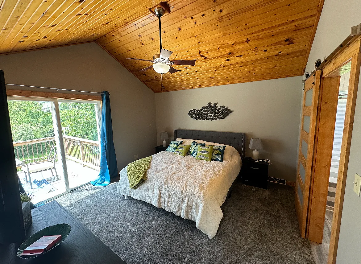 3 bed, 1300 sqft, $2,495 — Photo 4