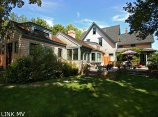 1073 State Rd, West Tisbury, MA 02575