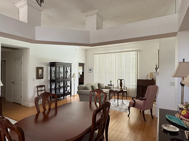 613 Cherry St — Photo 32