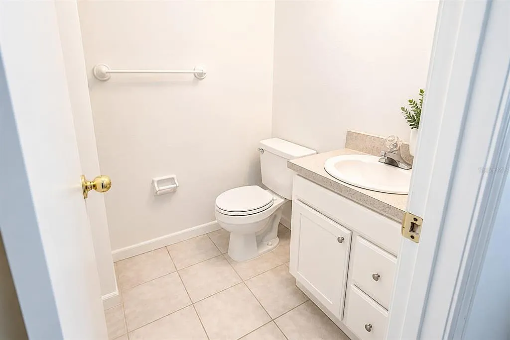 2 bed, 1.5 bath, 1260 sqft, $1,500 — Photo 3