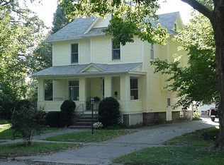 1315 Elm St, Grinnell, IA 50112