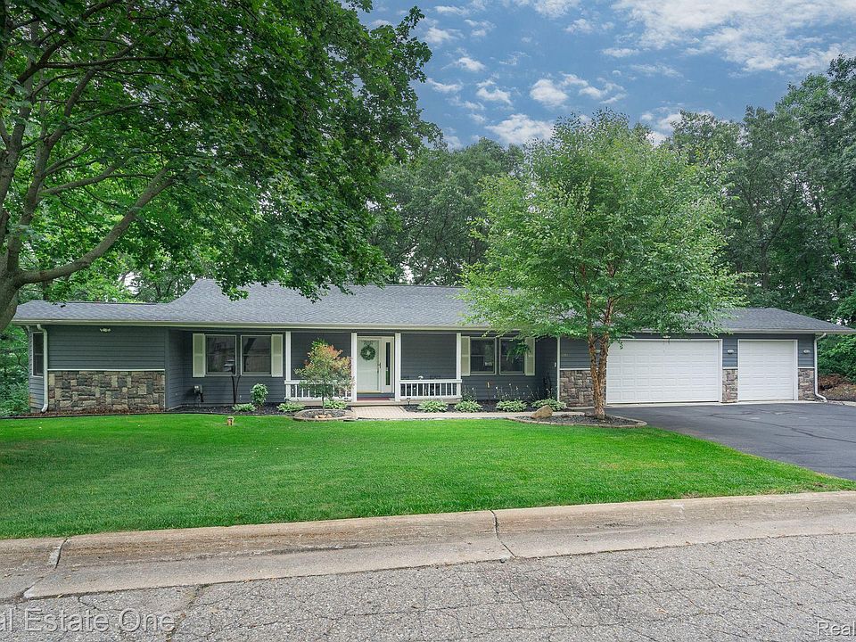 1st image of 4997 Iroquois Blvd