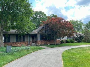 4720 Ledgewood Dr, Commerce Township, MI
