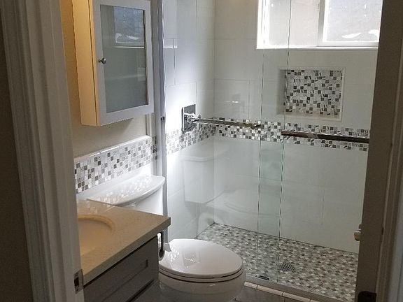 3rd image of 3247 Moreno Ave