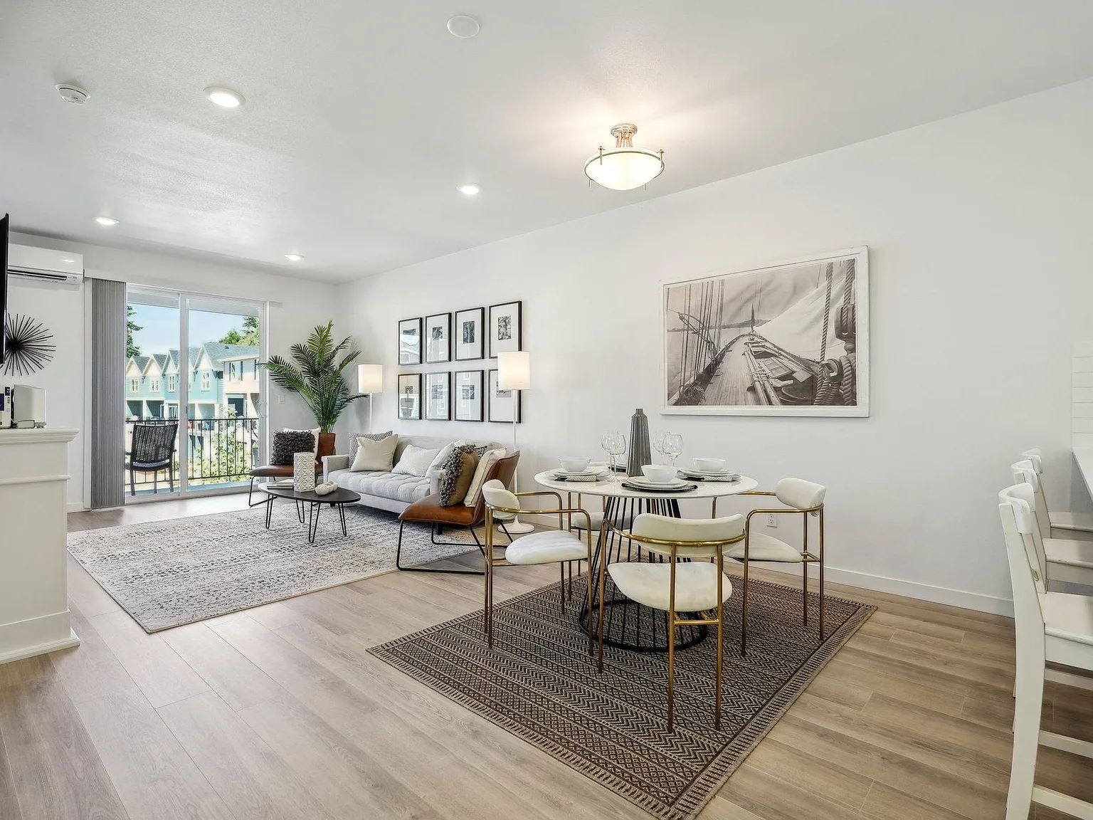 Holmes Park Townhomes — Photo 4