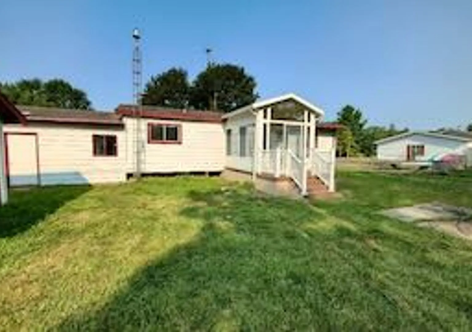 Completely Remodeled 3-Bedroom Ranch, Premium Finishes, Half-Acre Lot — Photo 3
