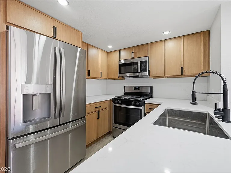 3770 Desert Marina Dr #52 — Photo 23