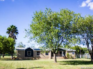 7711 Susan Fest, Elmendorf, TX 78112