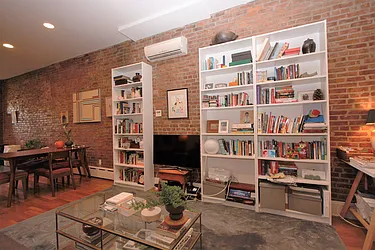 Rented by R New York