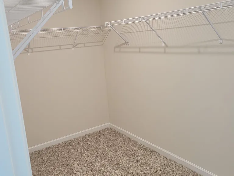 915 Field Ivy Dr — Photo 10