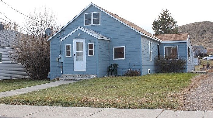 1st image of 330 1st St SE