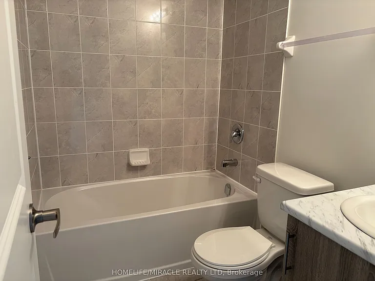 15100 Yonge St #211 — Photo 36
