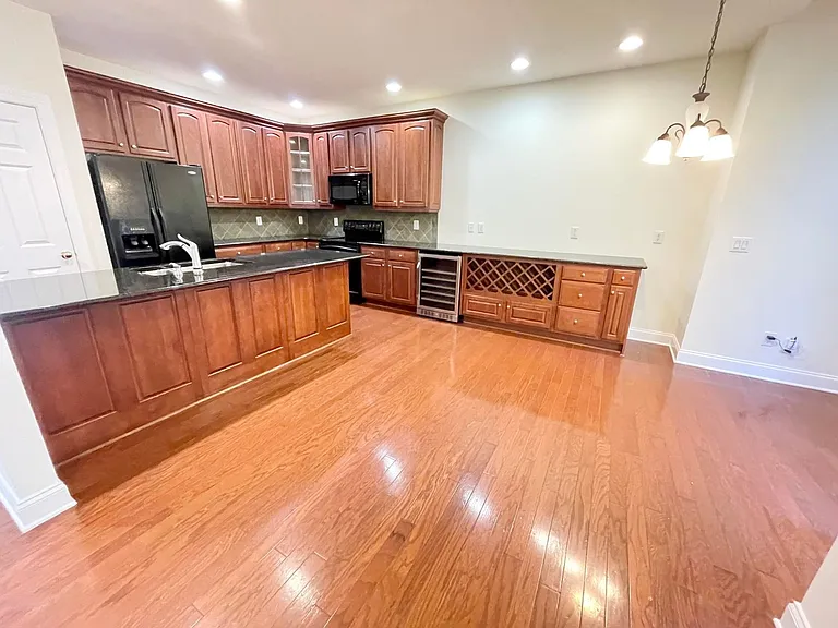9519 Dellbrook Ct — Photo 12