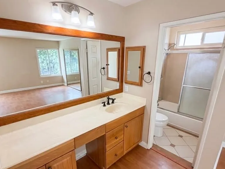21409 Running River Ct — Photo 9