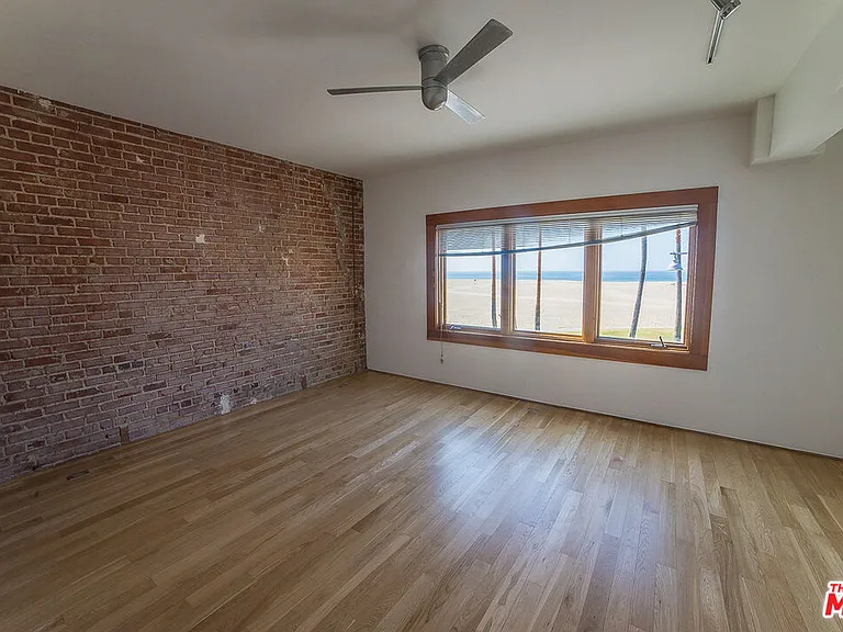 8 Brooks Ave #11 — Photo 12